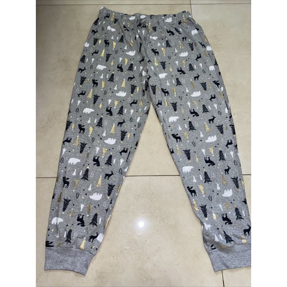 Macys Men’s Bottoms Family PJs Grey Pants Christmas PJs Size L Polar Bear Deer